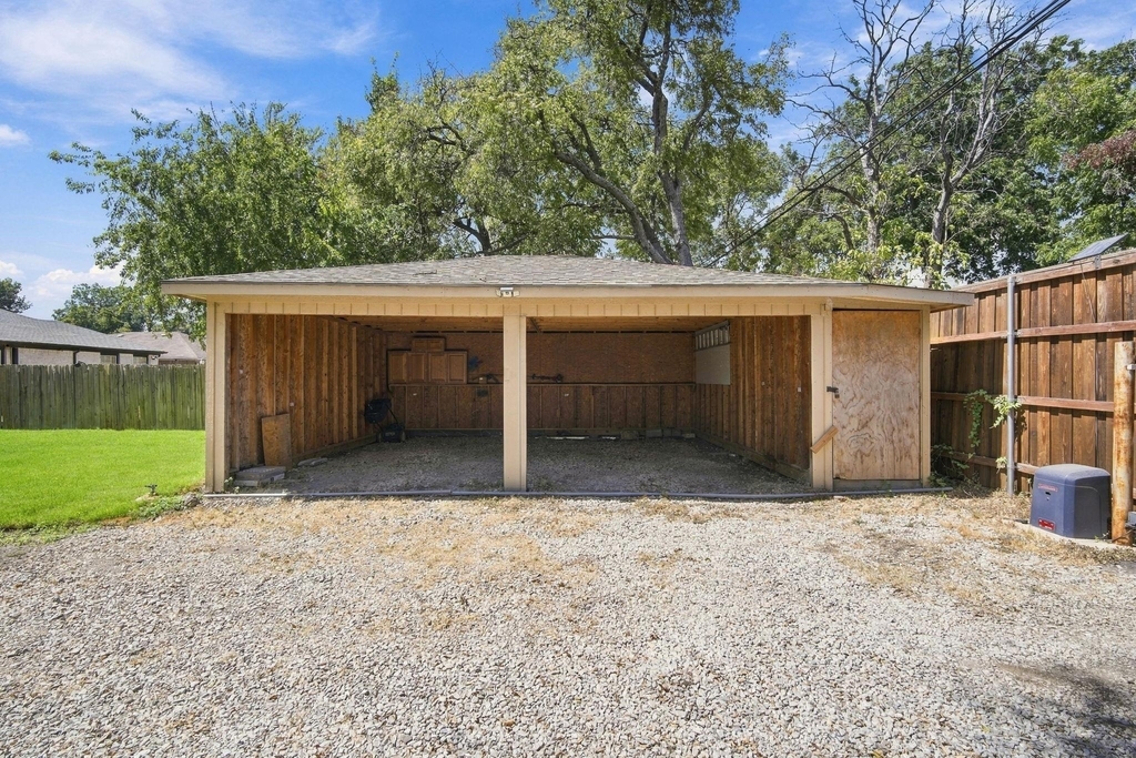 607 W Page Avenue - Photo 21