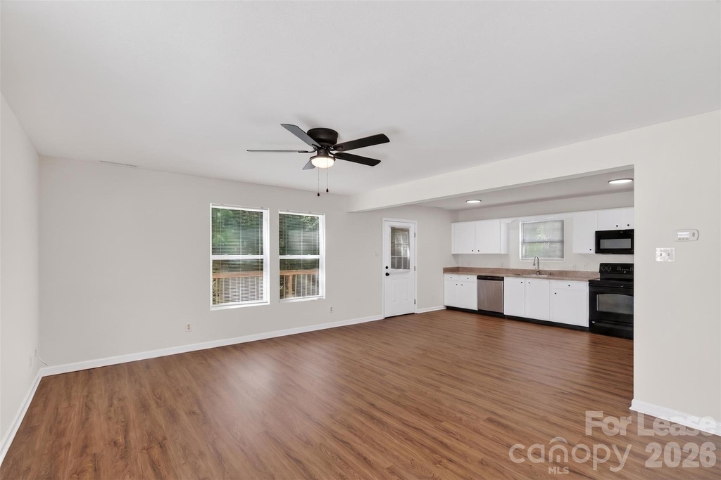 458 Settlers Ridge Drive - Photo 8