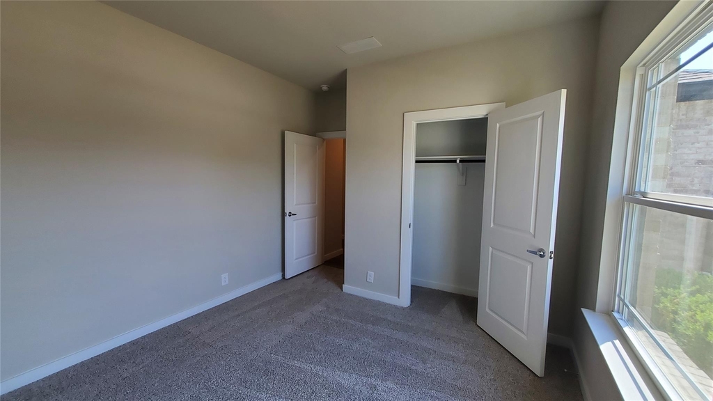 1208 Anderson - Photo 6