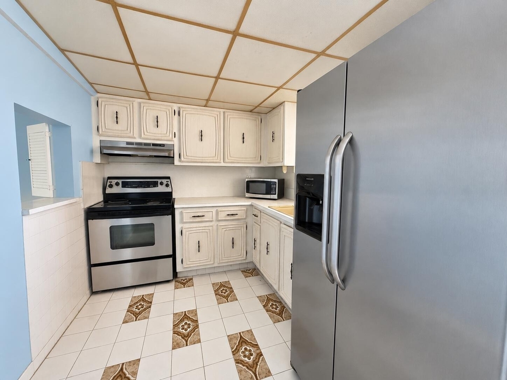729 Lori Drive - Photo 4