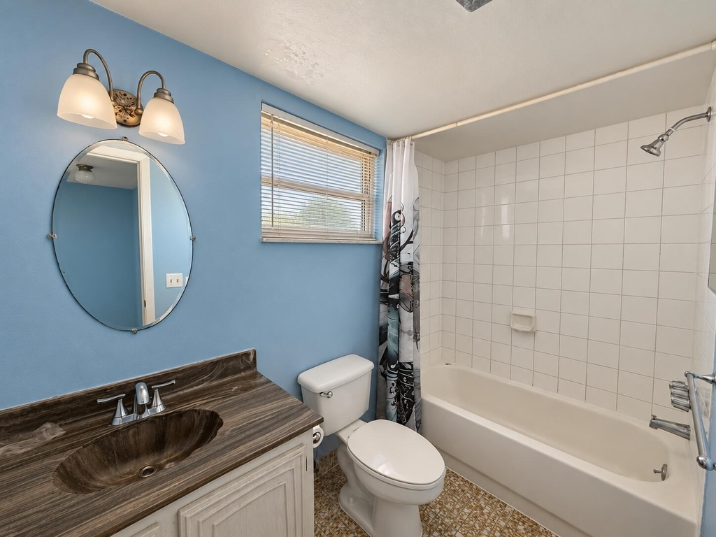 729 Lori Drive - Photo 8