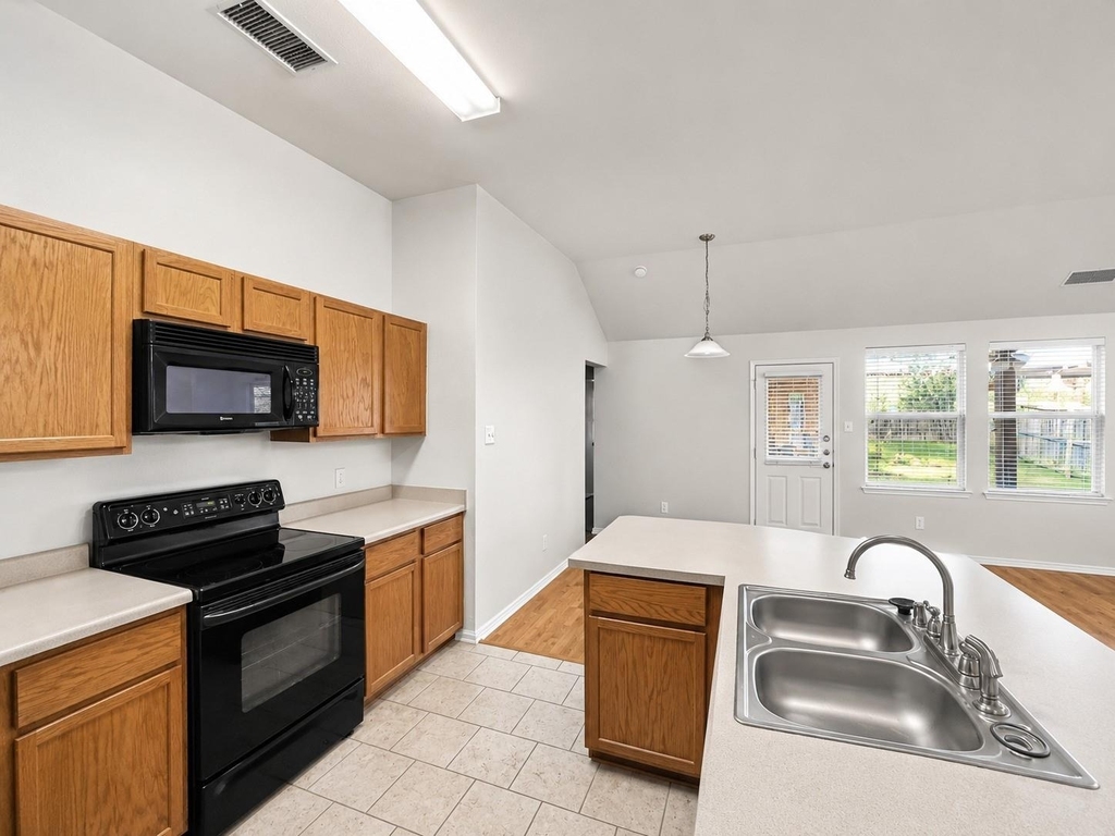 3320 Truman Street - Photo 6