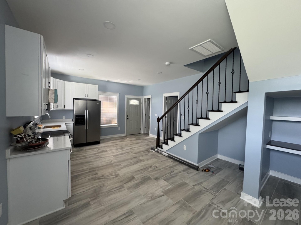 1008 Rockland Circle - Photo 2