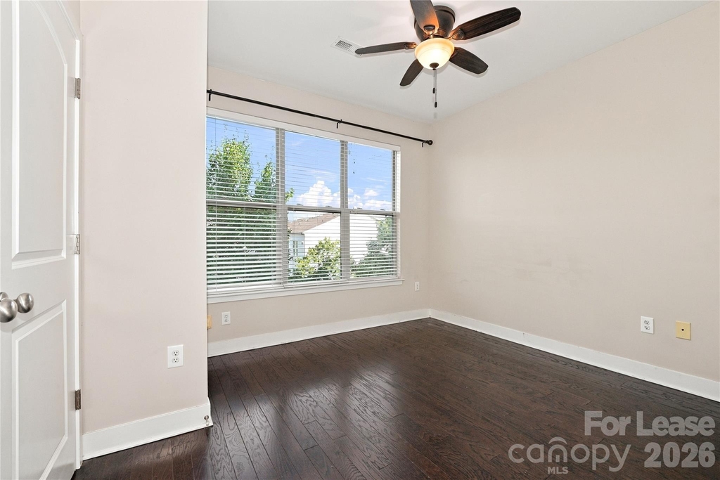 732 Seigle Point Drive - Photo 19
