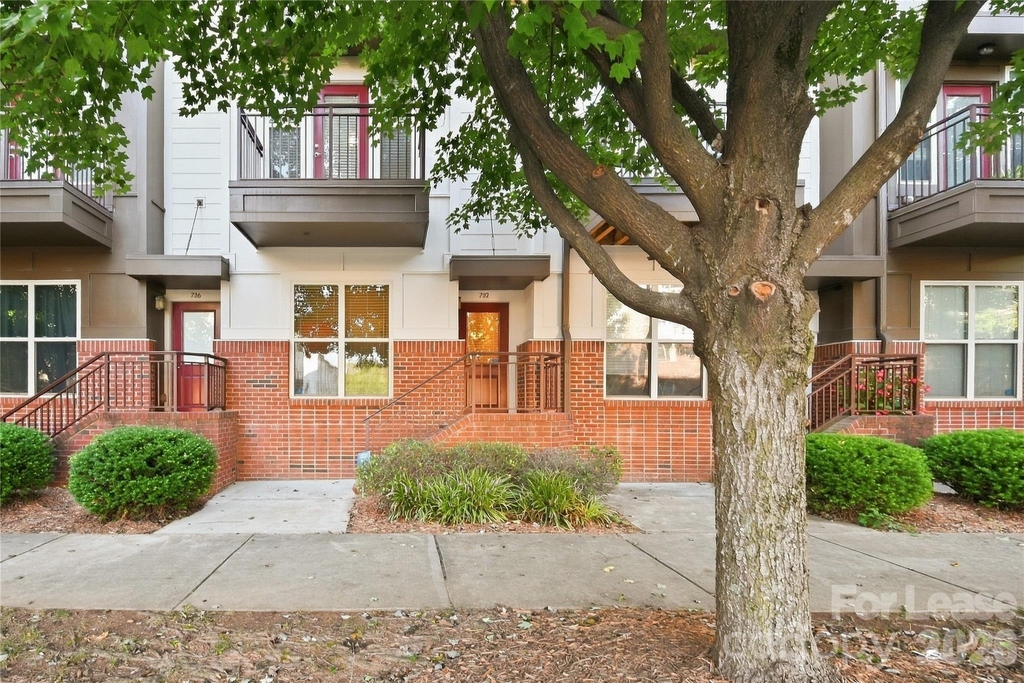 732 Seigle Point Drive - Photo 7