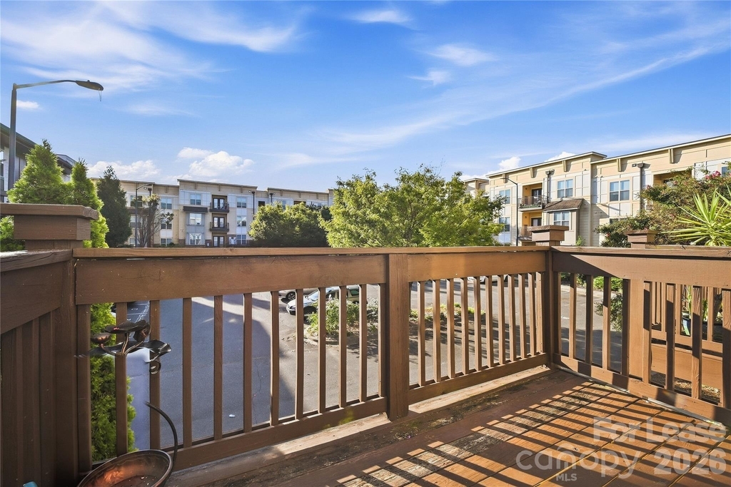732 Seigle Point Drive - Photo 6