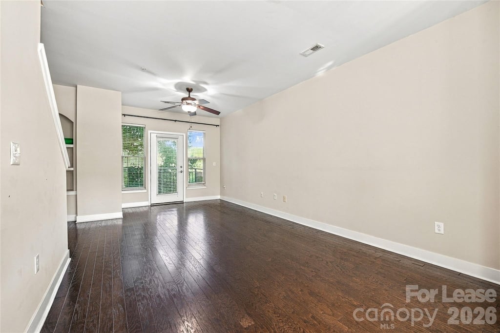 732 Seigle Point Drive - Photo 1