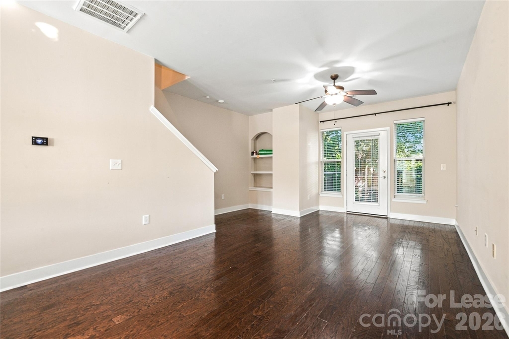 732 Seigle Point Drive - Photo 11