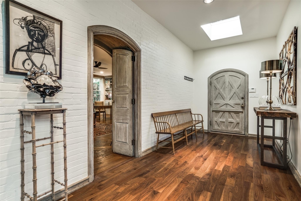 3610 Congress Avenue - Photo 2