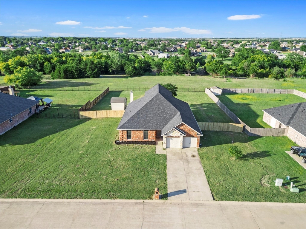 105 Southview Drive - Photo 0