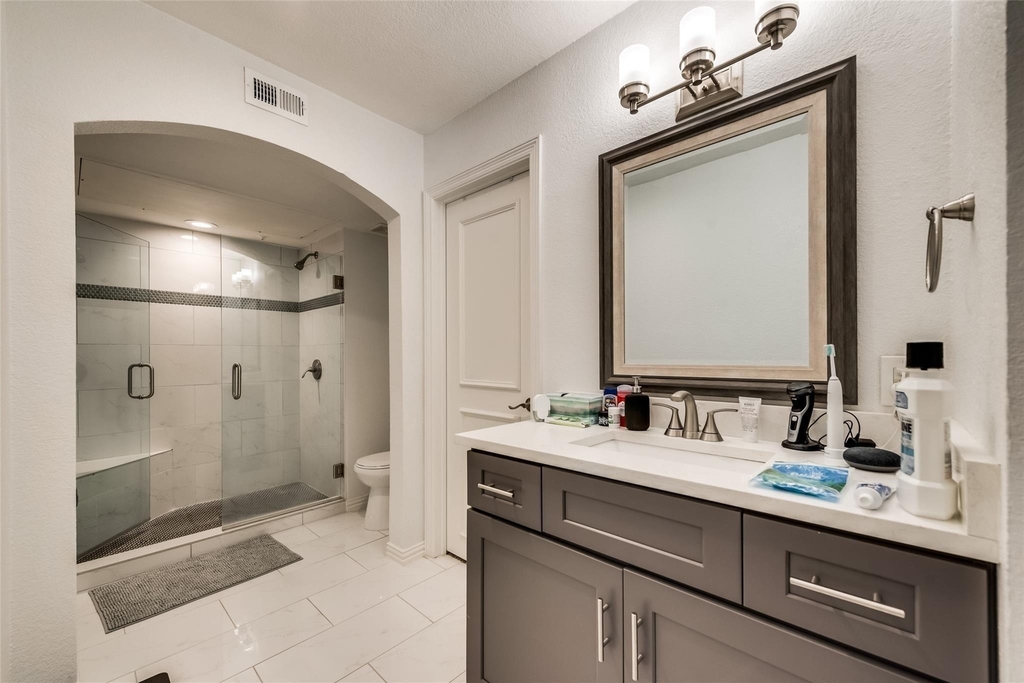 2205 Canton Street - Photo 2