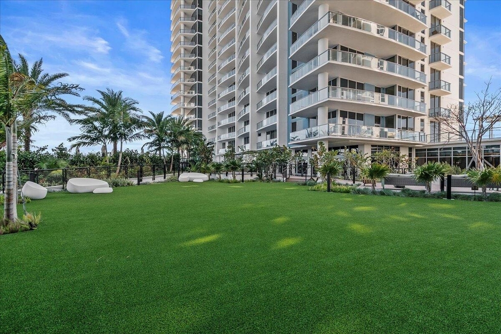 220 Lake Shore Drive - Photo 21