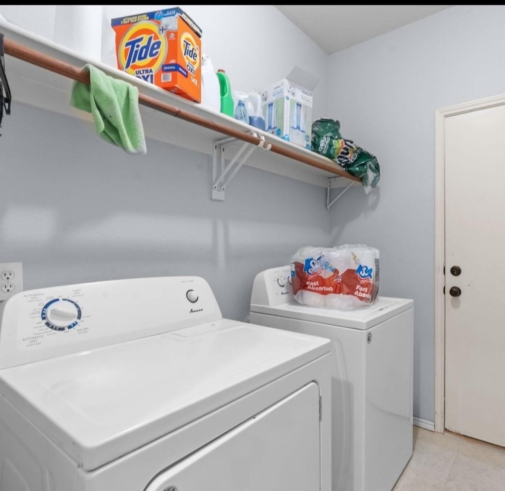 8414 Seafield Lane - Photo 1