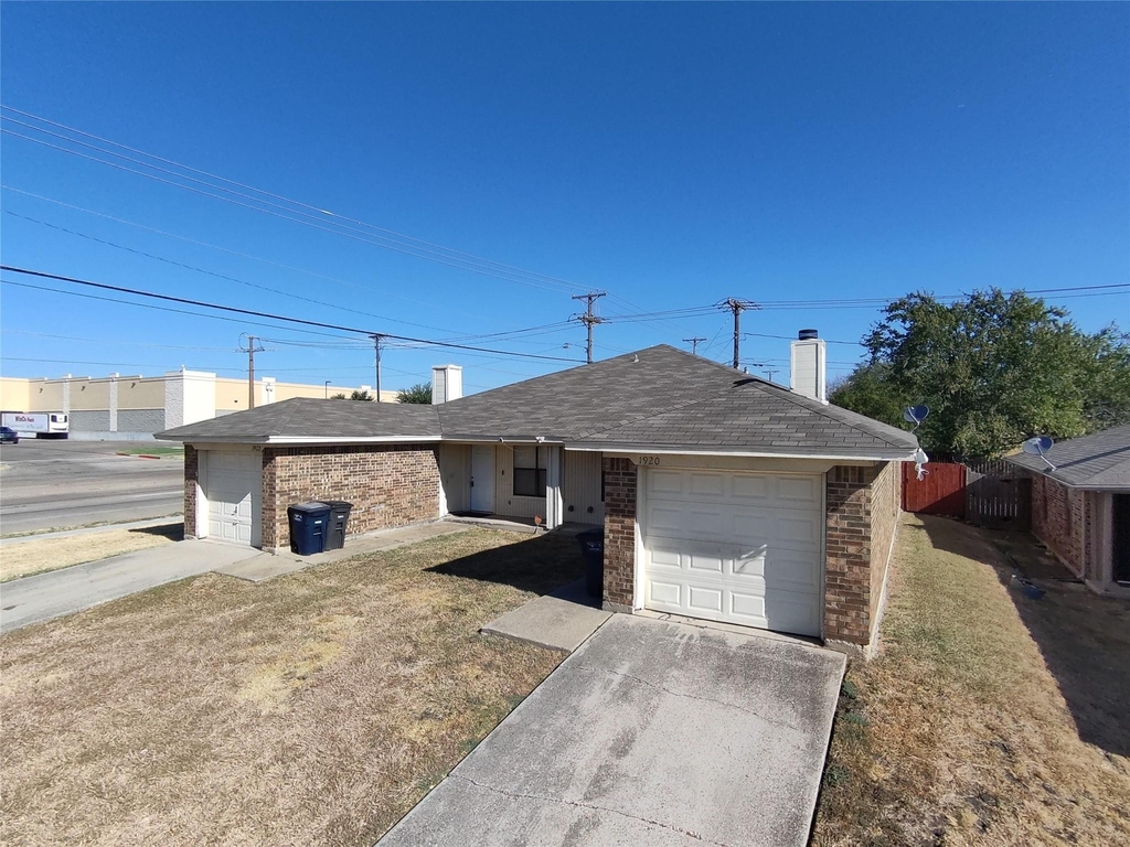 1922 San Rafael Street - Photo 1