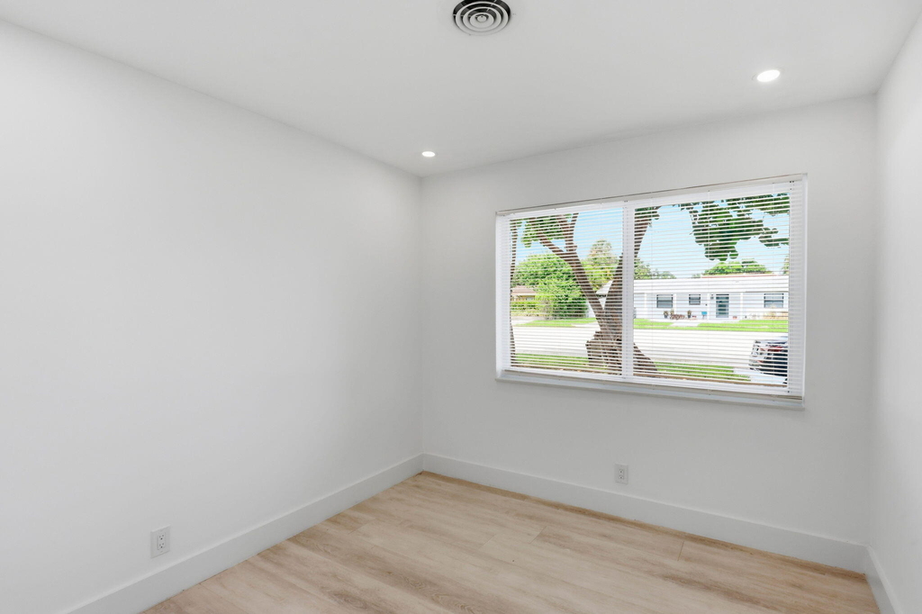 998 W Camino Real - Photo 16