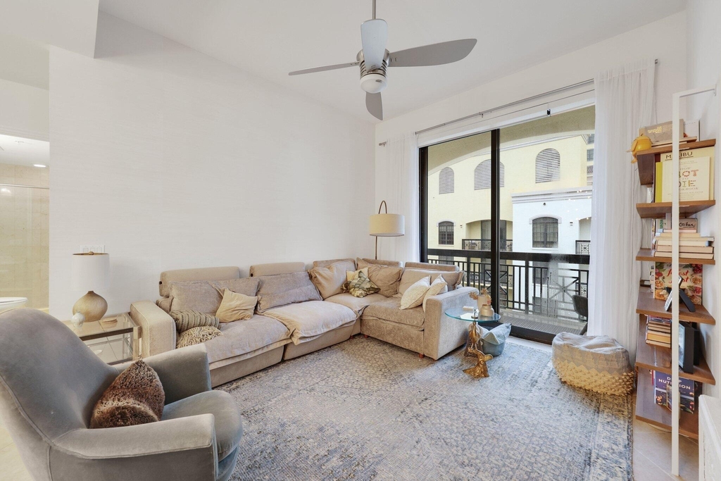 801 S Olive Avenue - Photo 1