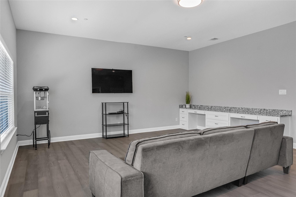 809 Charleston Drive - Photo 27