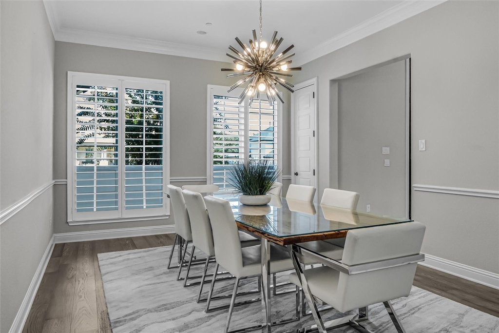 809 Charleston Drive - Photo 3