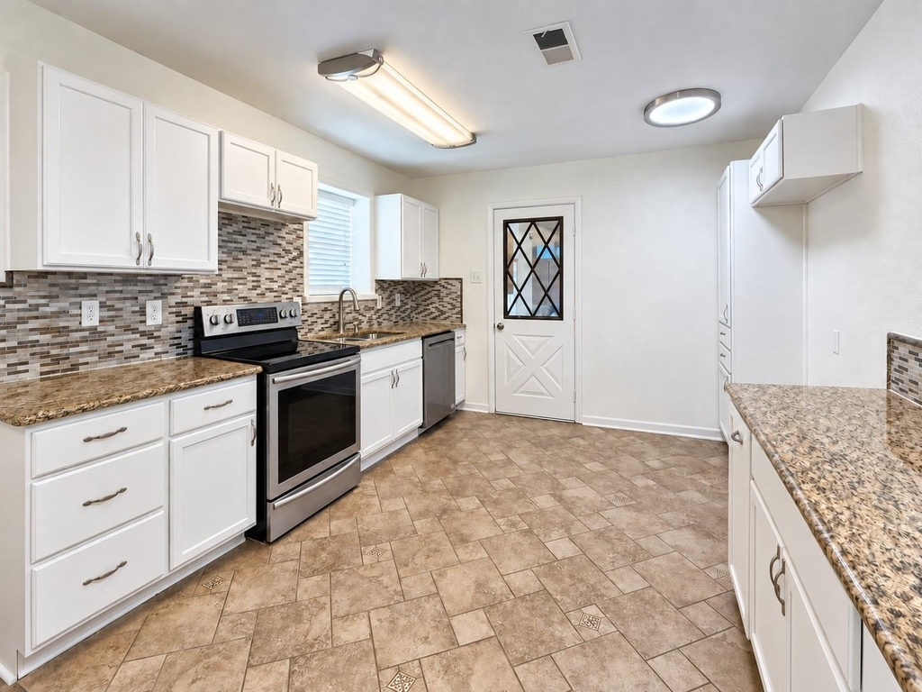 6913 Kerilan Lane - Photo 20