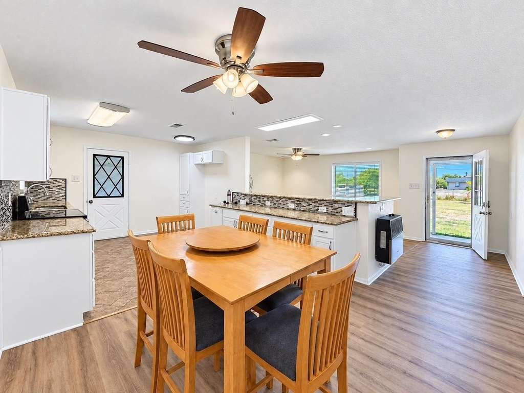 6913 Kerilan Lane - Photo 2