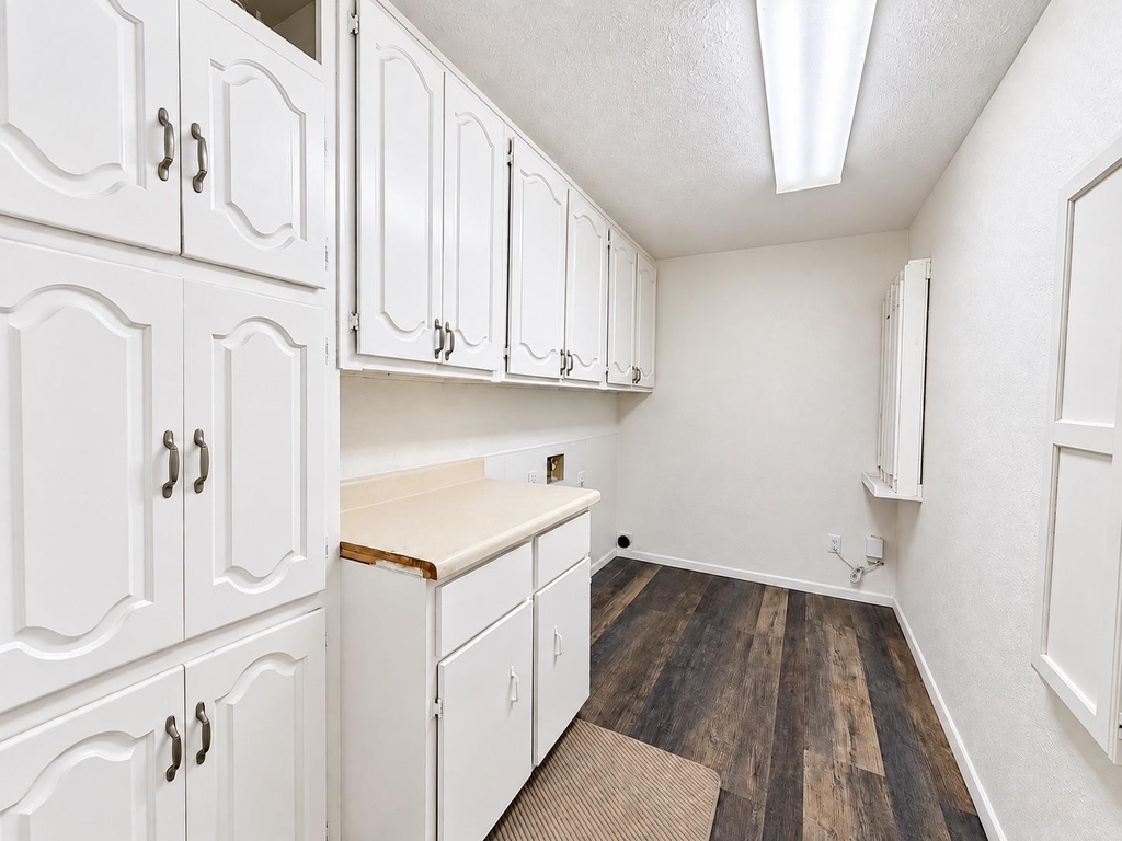 6913 Kerilan Lane - Photo 11