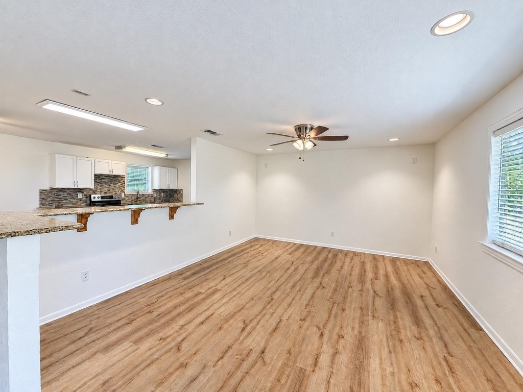 6913 Kerilan Lane - Photo 3