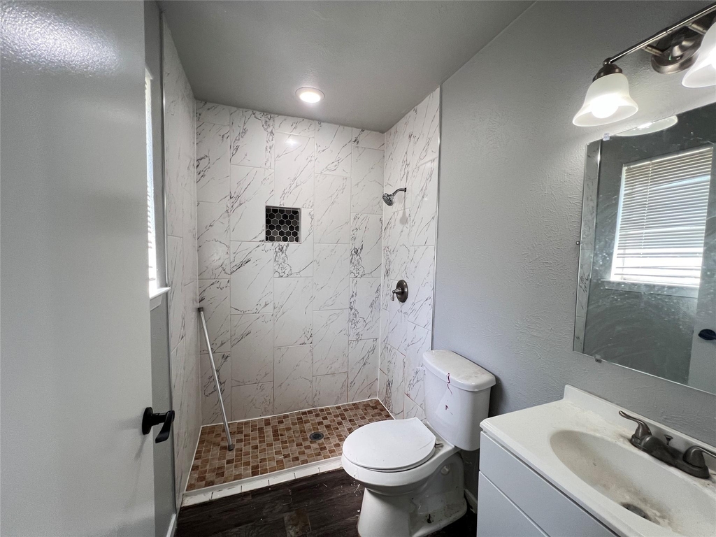 4114 Ladale Drive - Photo 4