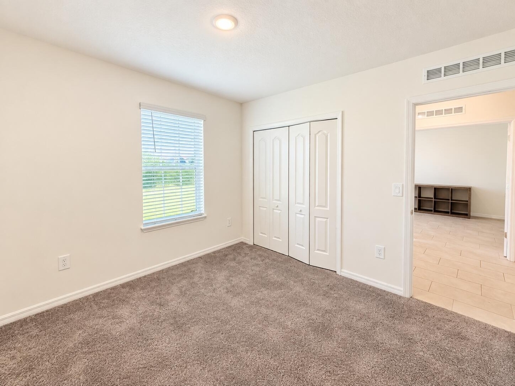 1025 Sw Sarto Lane - Photo 14