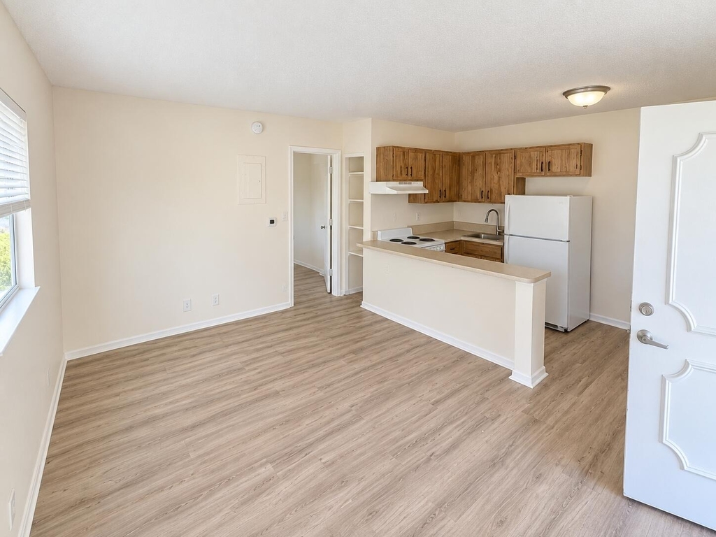 5156 Ne 6th Avenue - Photo 0