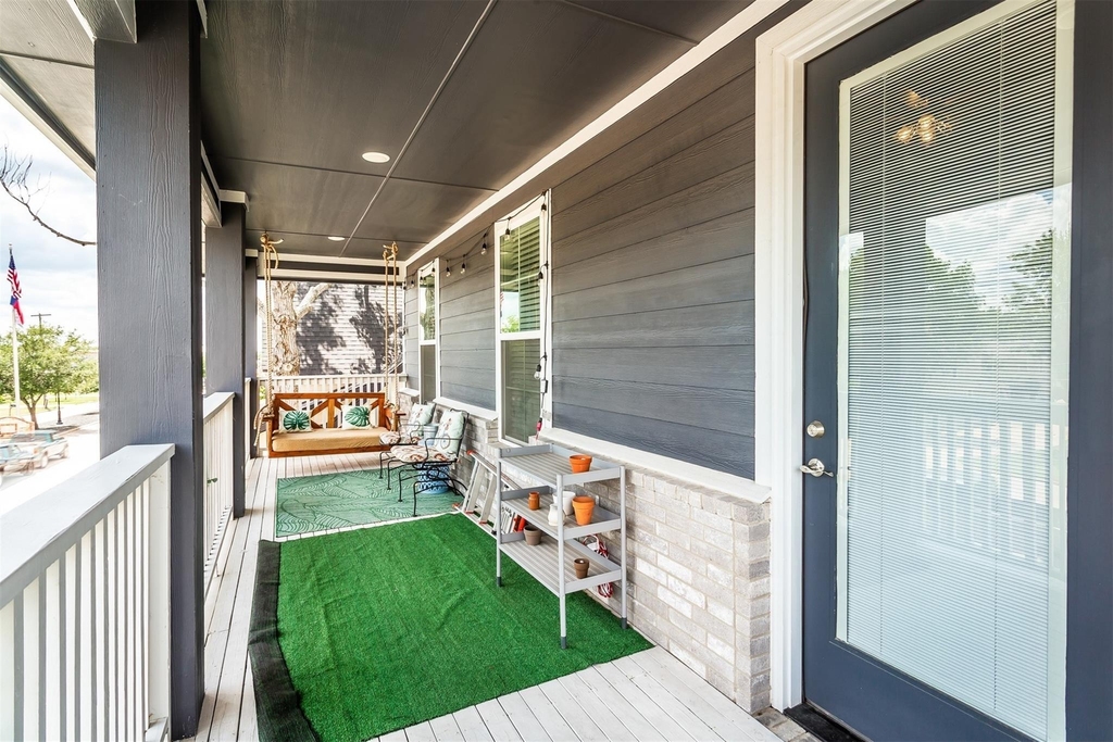 229 E 5th Street - Photo 31