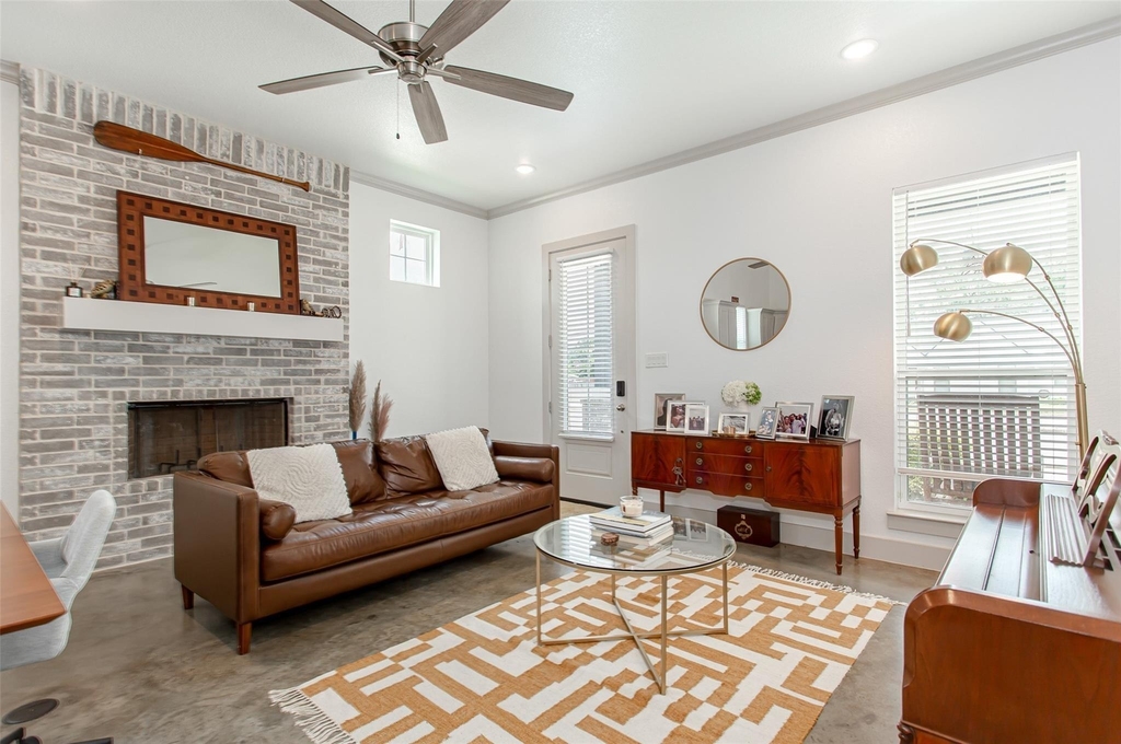 229 E 5th Street - Photo 5