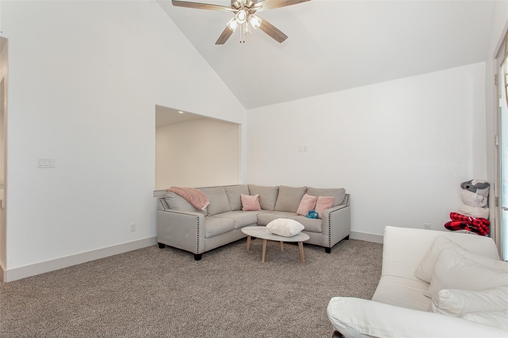 229 E 5th Street - Photo 24
