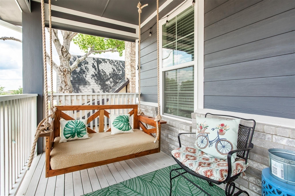 229 E 5th Street - Photo 32