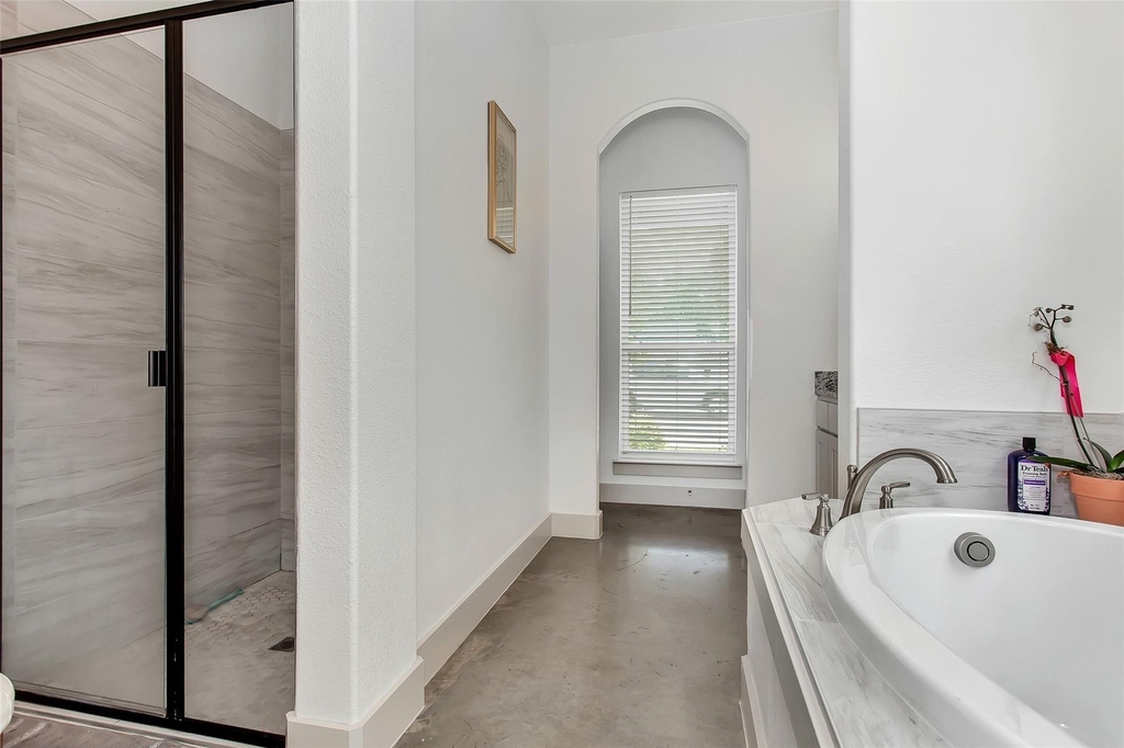 229 E 5th Street - Photo 16