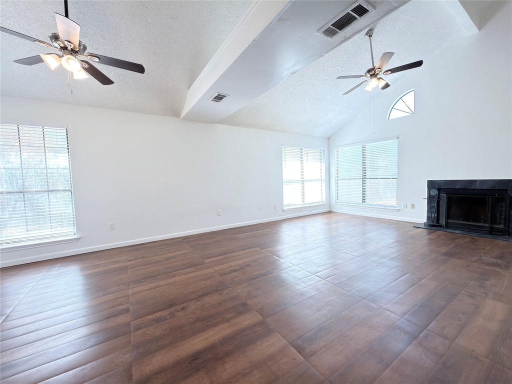 1801 Quail Run Drive - Photo 3