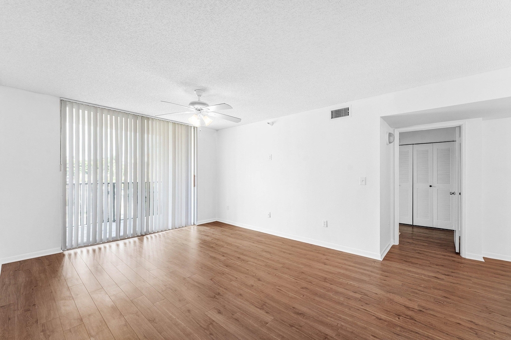167 Yacht Club Way - Photo 5