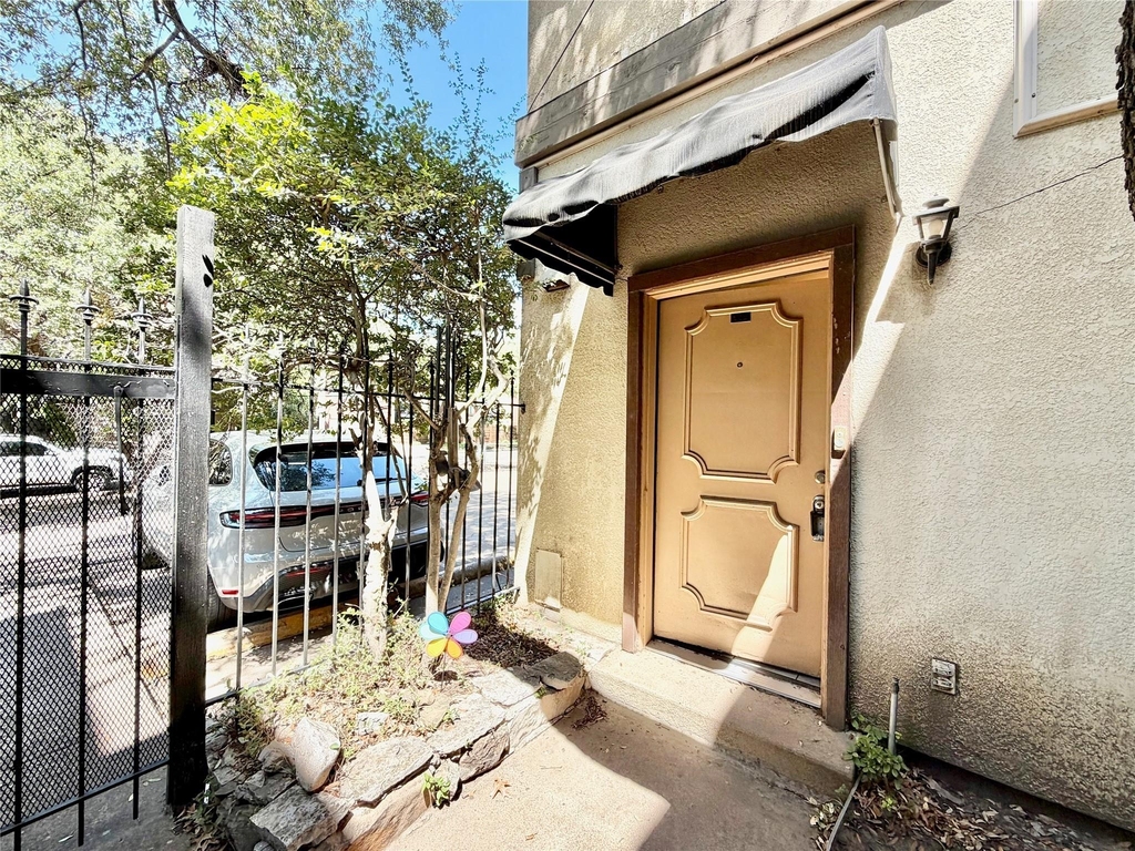 4314 Travis Street - Photo 1