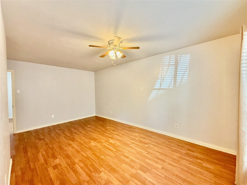 4314 Travis Street - Photo 2