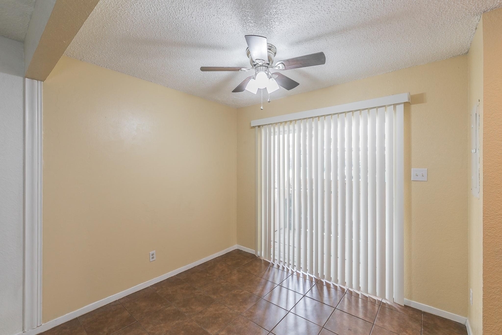 611 Lost Springs Court - Photo 15