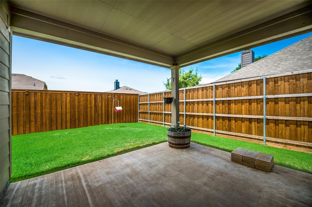 1512 Syracuse Drive - Photo 17