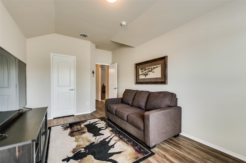 1512 Syracuse Drive - Photo 16