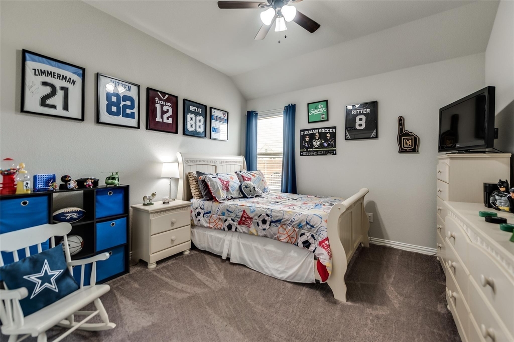 639 Devonshire Drive - Photo 15