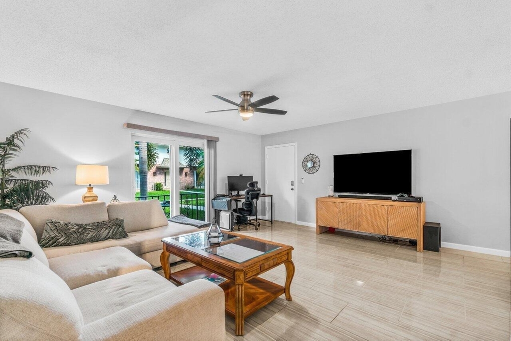 2037 S Seacrest Boulevard - Photo 1