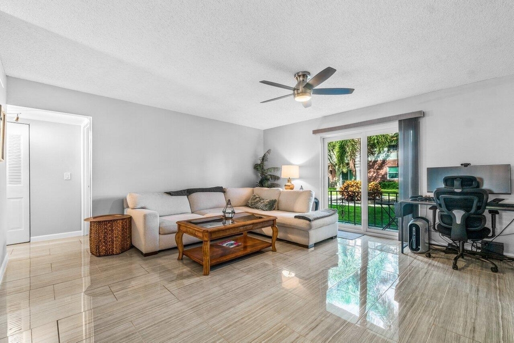 2037 S Seacrest Boulevard - Photo 9
