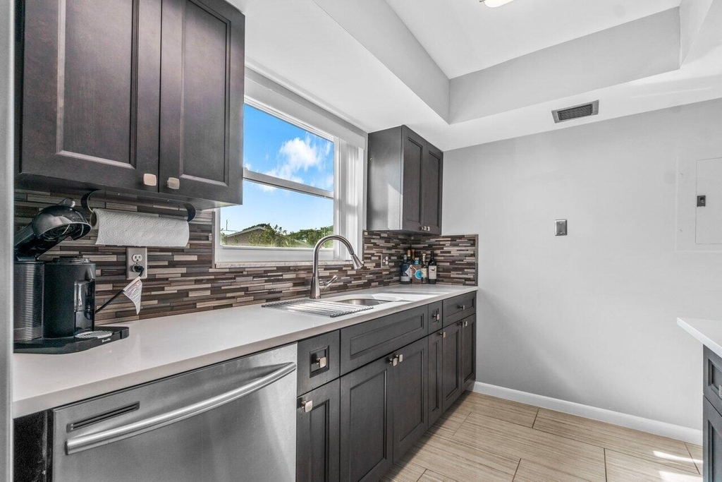 2037 S Seacrest Boulevard - Photo 11