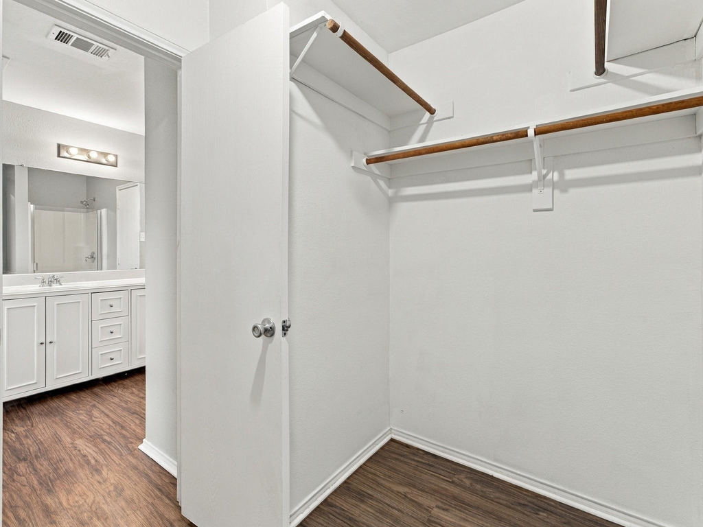 5820 Show Master Lane - Photo 28