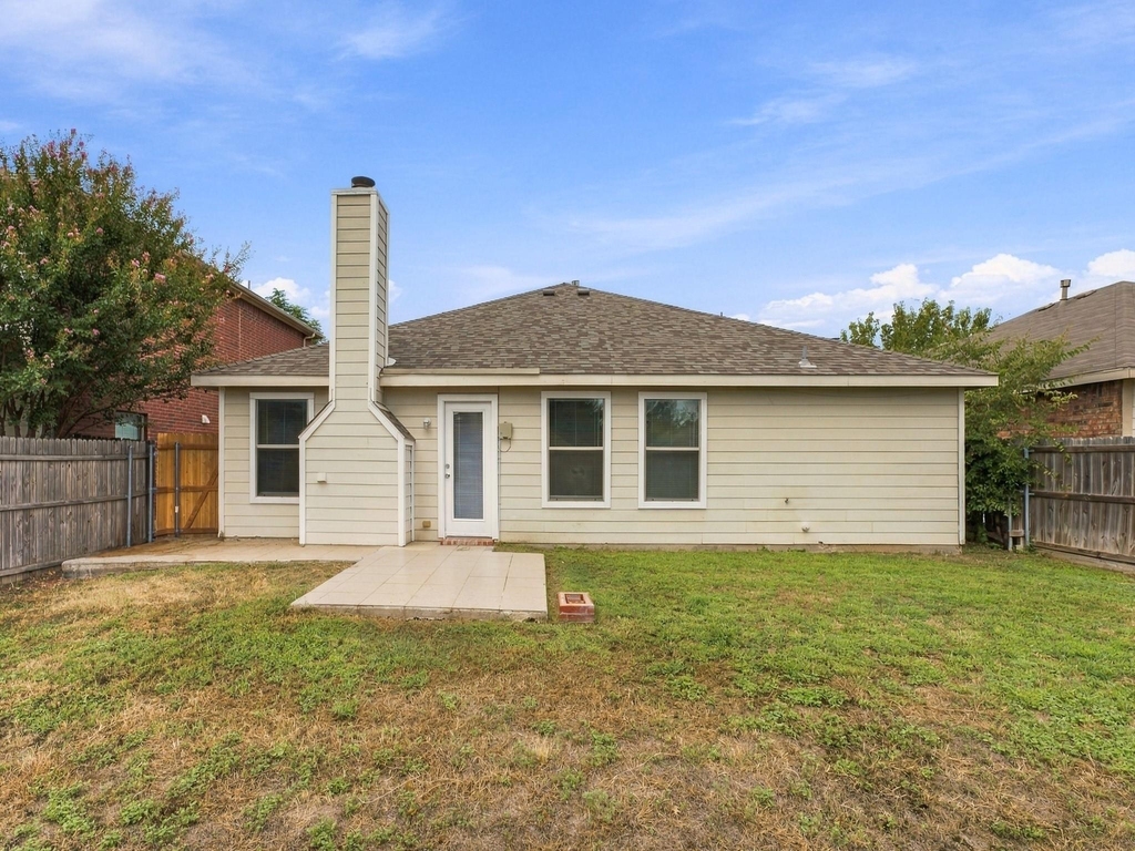 5820 Show Master Lane - Photo 32