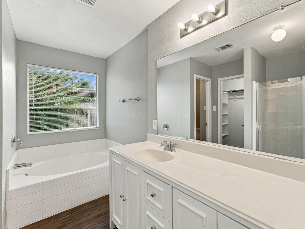 5820 Show Master Lane - Photo 24