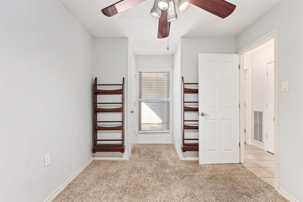 812 Saint Paul Court - Photo 14