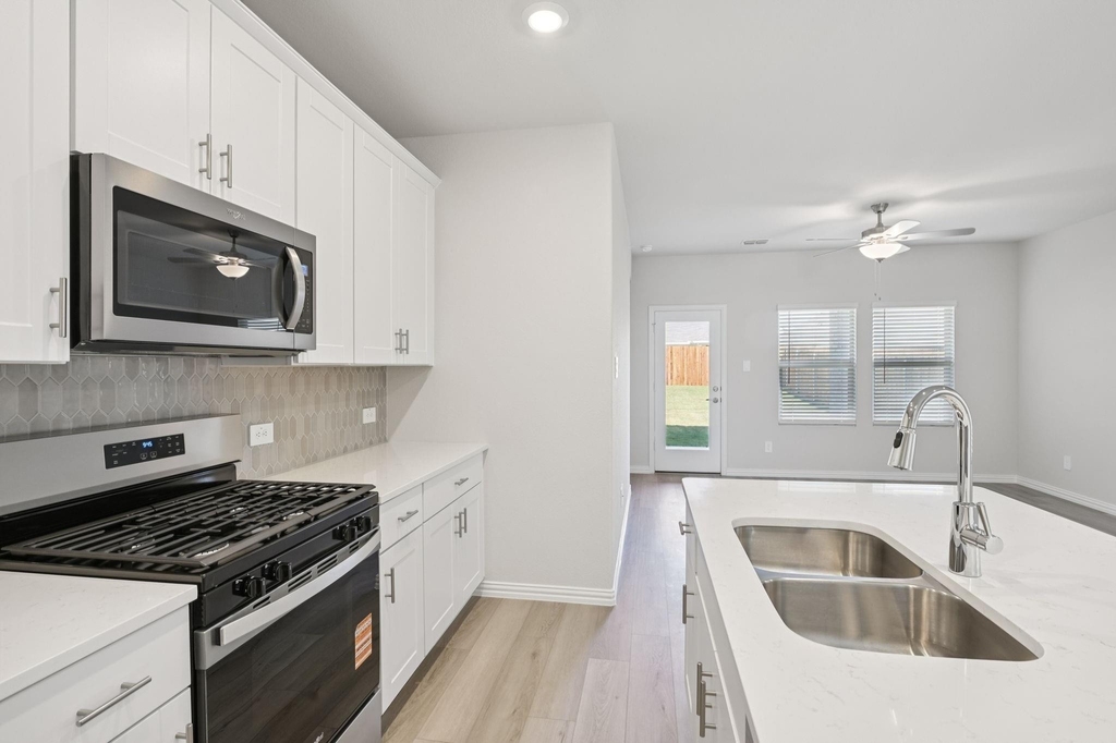 5204 Golden Trout Drive - Photo 2